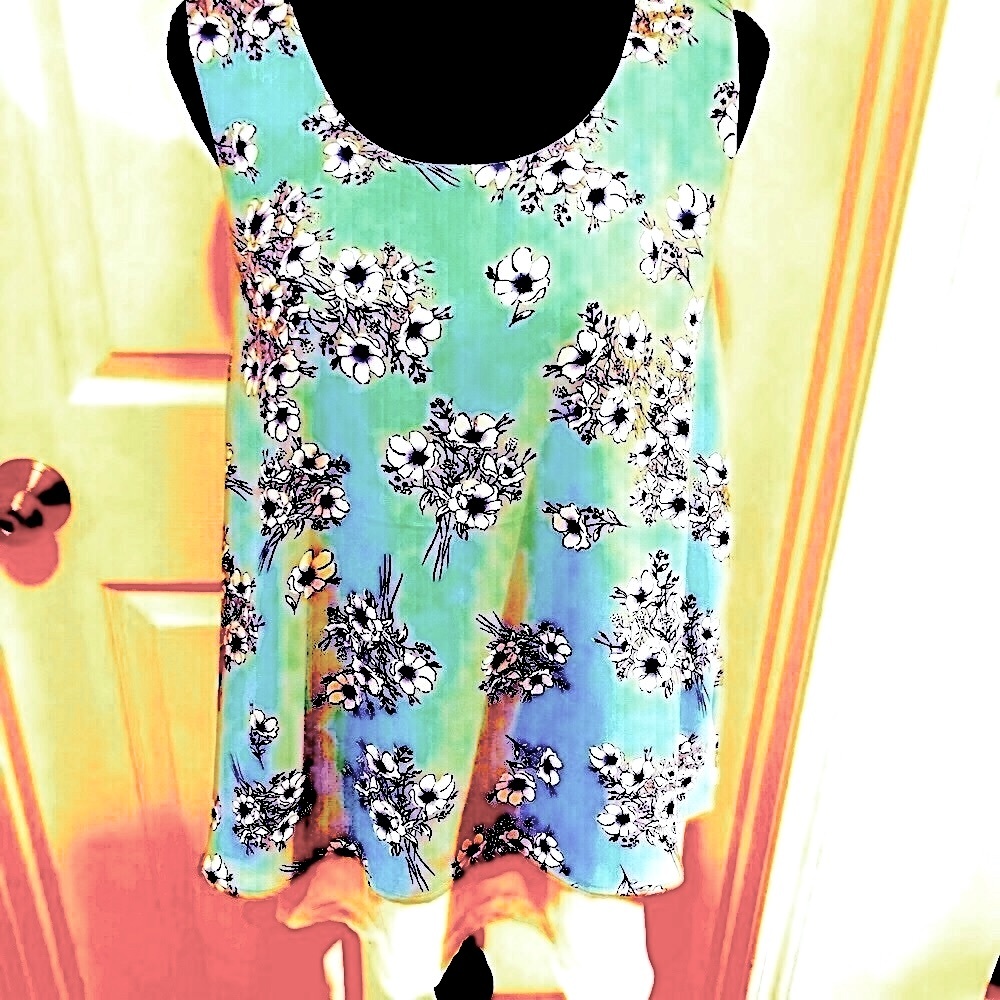 Mia &Tess Floral Blouse